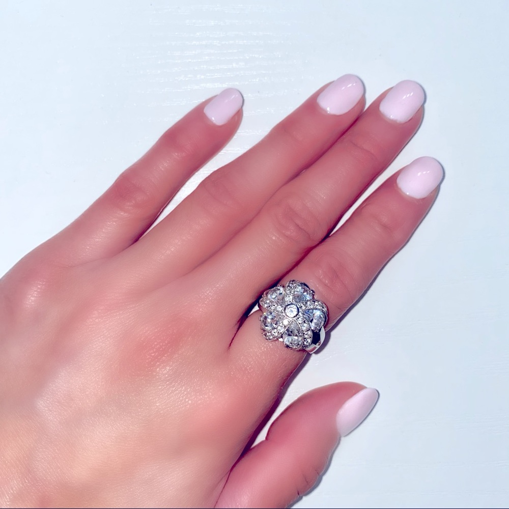 Flower Cocktail Ring Five Simulated Diamonds Sz 6
